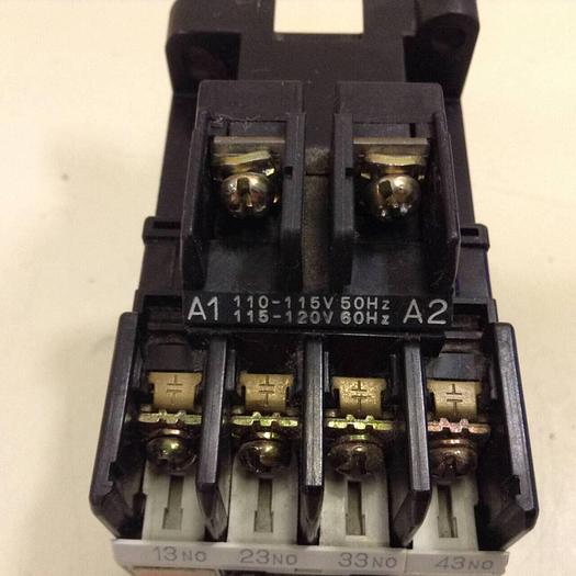Used FUJI ELECTRIC Magnetic Contactor / Relay SH-4 4SH440 #78594