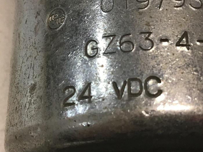 Used MANNESMANN REXROTH Valve 4WE10EA33/CG24N9K4 Used