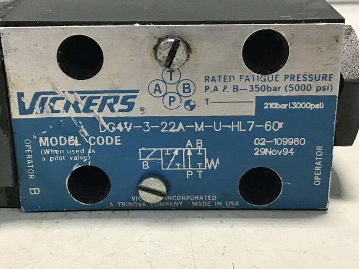 Used VICKERS Valve DG4V-3-22A-M-U-HL7-60 Used