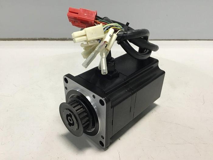 Used YASKAWA Servo Motor SGMP-01AWYR22 Used