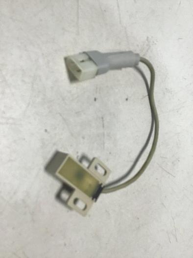 Used FUJI ELECTRIC Proximity Switch PE-B4D3 #128402