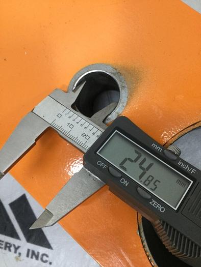 Used CINCINNATI MILACRON Crosshead Support Brace 1.760 #111409