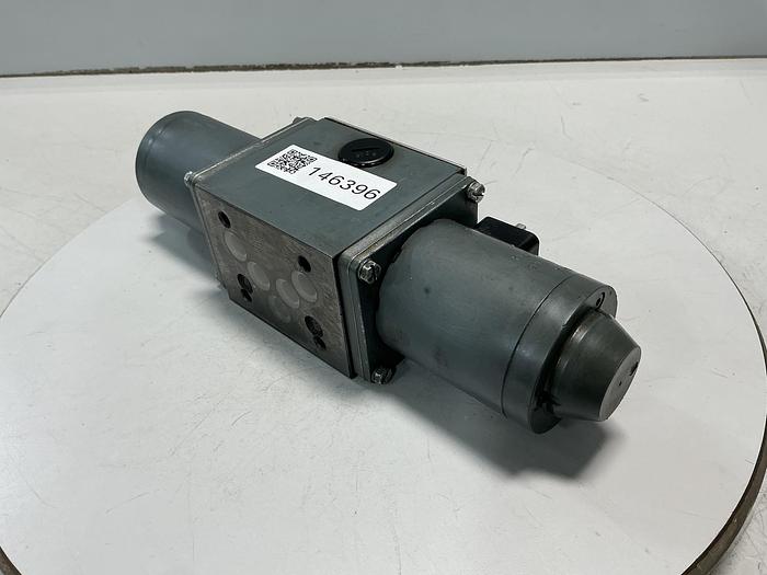 Used REXROTH 4 WE 10 J11/LG24NZ4