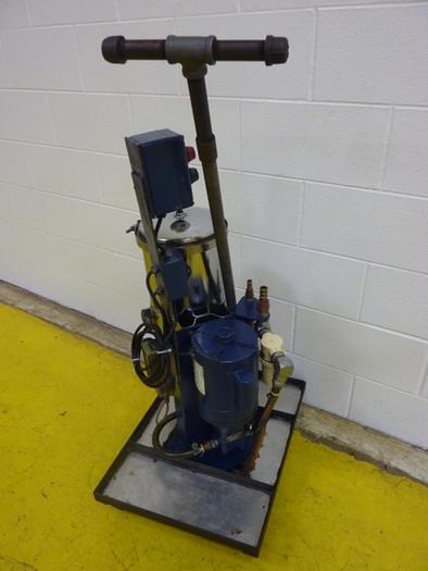 Used MAIN MANUFACTURING Hydraulic Oil Vacuum w/ Filter VACUUM394 #48394