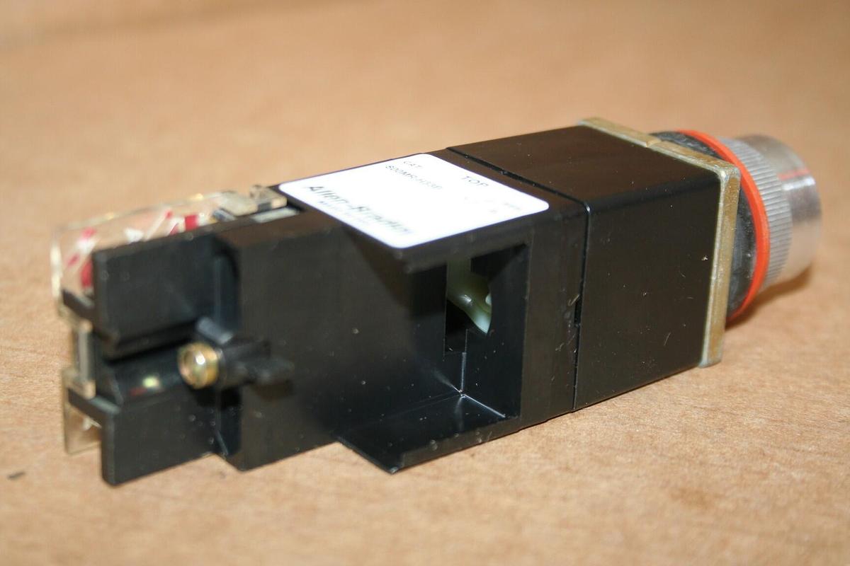 Used ALLEN BRADLEY Selector Switch 800MR-H33B Used