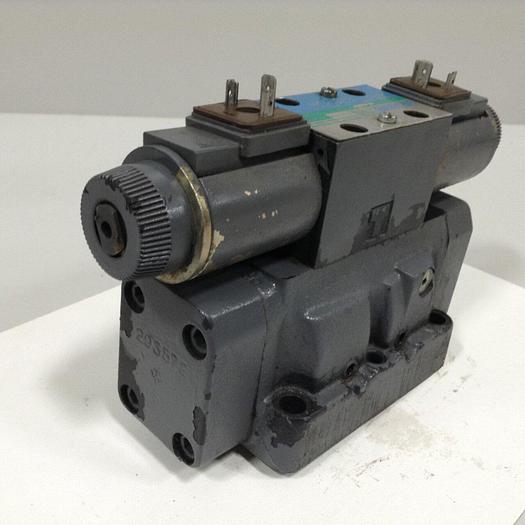 Used VICKERS Valve DG5S4-0431C-E-T-M-U-HL7-B13-60-EN502 #89853