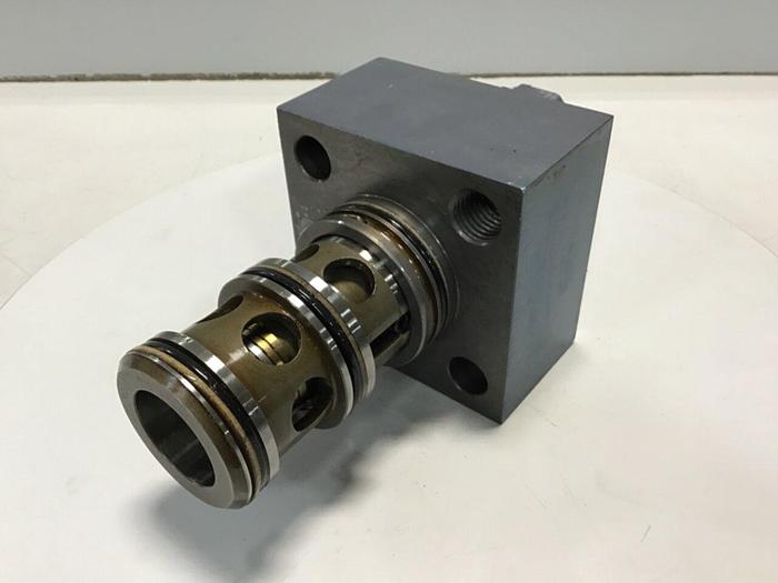 Used BOSCH Hydraulic Valve 0 811 402 611 #145449