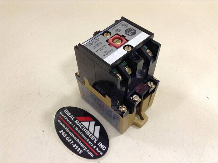 Used ALLEN BRADLEY AC Relay 700-P400B11 SER B #75836