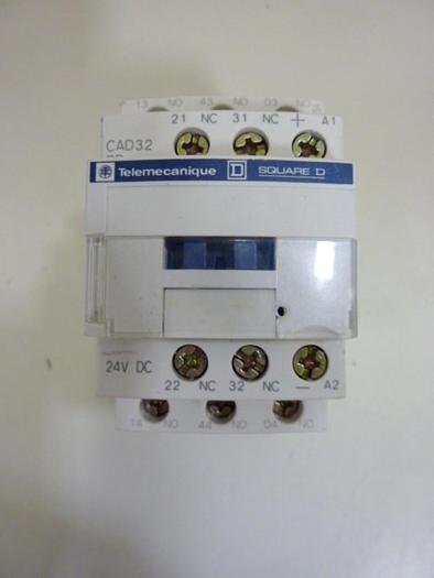 Used TELEMECANIQUE Relay CAD32BD #66597