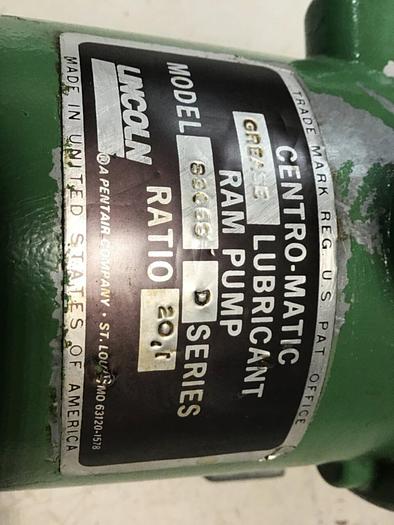 Used LINCOLN LUBRICATING CO Air Operated Grease Pump 83668 #138167