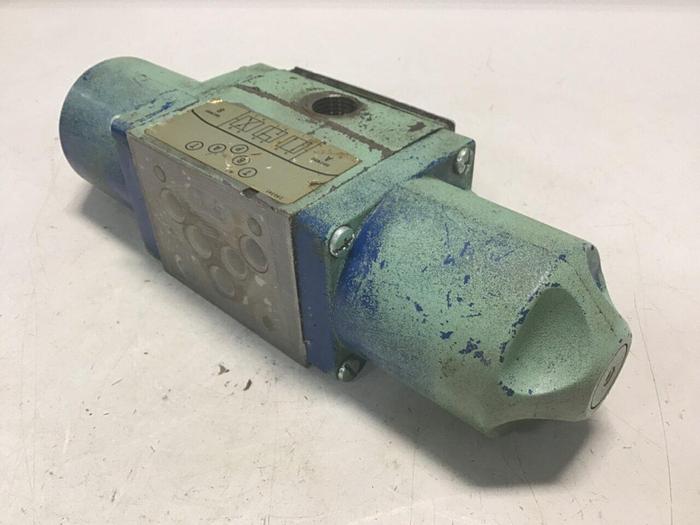 Used VICKERS Valve DG4S52CMW2H10 #137739