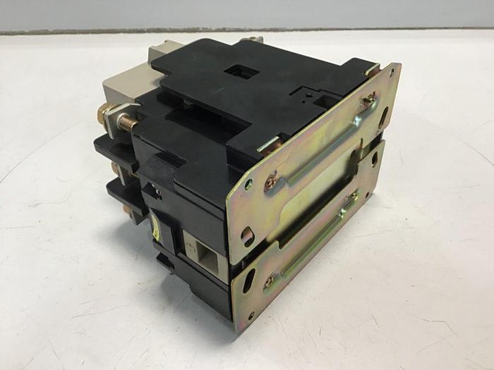 Used MITSUBISHI Magnetic Contactor S-K125 USED