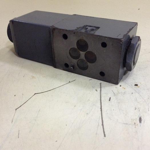 Used VICKERS Valves DG4V-3-2AL-M-U-HL7-60 #89142