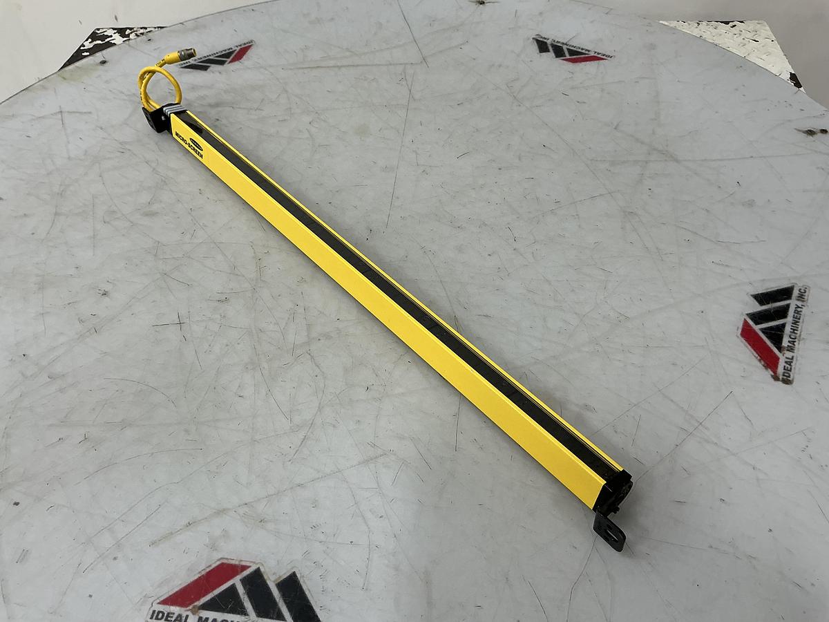 Used BANNER USR2824YP2