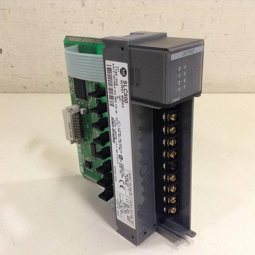 Used ALLEN BRADLEY Output Module 1746-OA8 SER B #71997