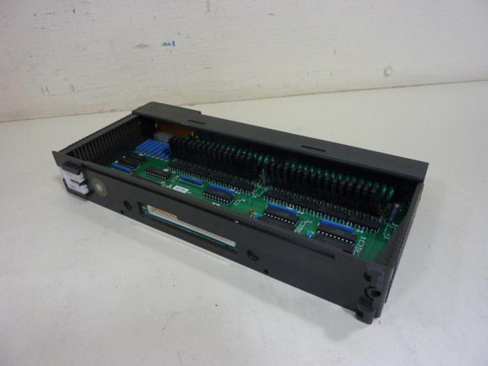 Used MITSUBISHI 32 Pt Output Module AY51 Used