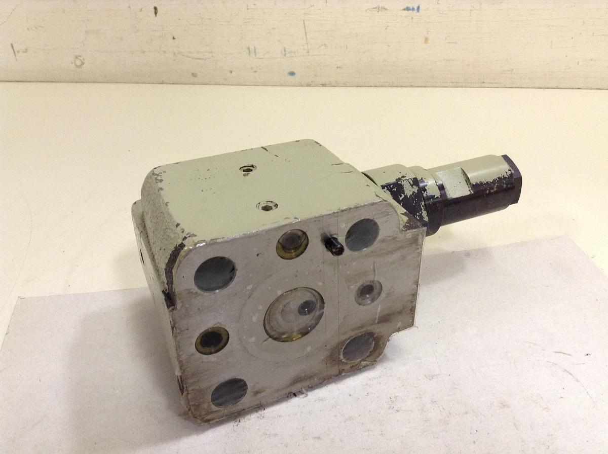 Used NACHI HLC-08-2P1R3-S-9868B