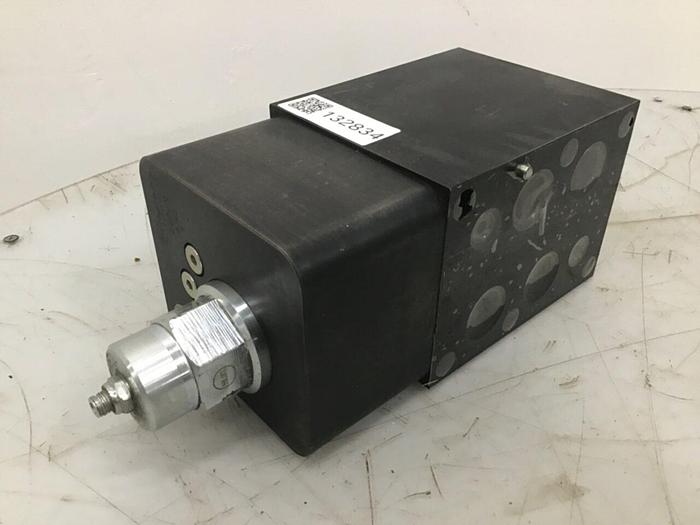 Used SUN HYDRAULICS Sandwich Manifold QBB/S Used