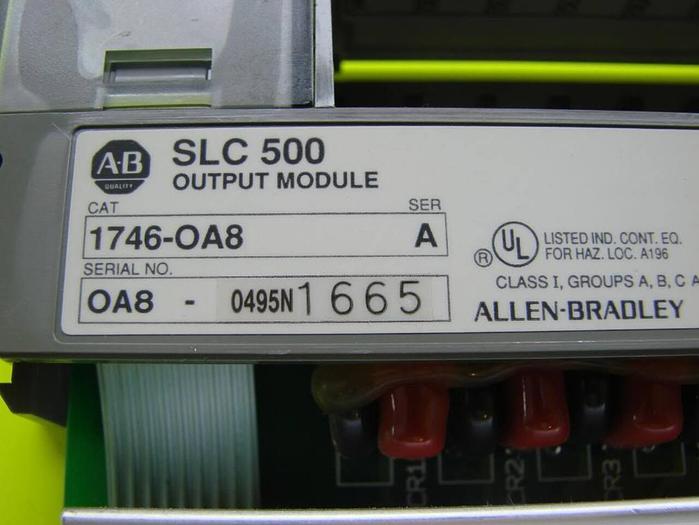 Used ALLEN BRADLEY Output Module 1746-OA8 SER A Used
