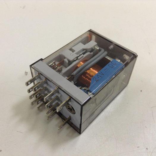 Used ALLEN BRADLEY Relay 700-HC24Z24 SER D #76323