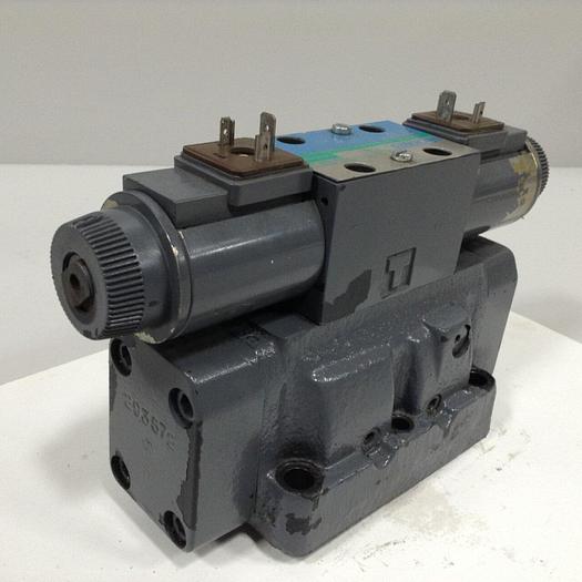 Used VICKERS Valve DG5S4-0431C-E-T-M-U-HL7-B13-60-EN502 #89855