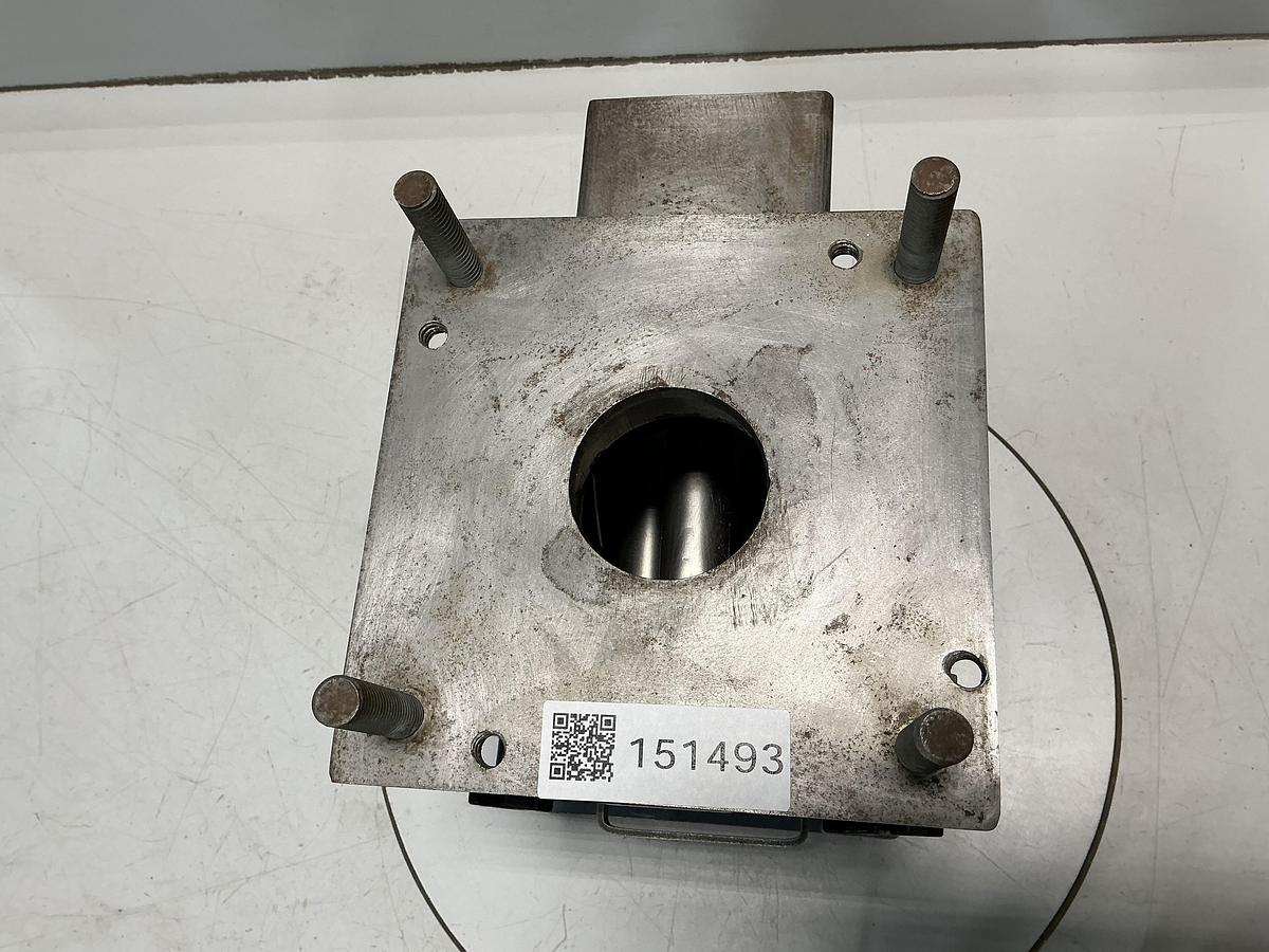 Used METAL FABRICATOR NO MODEL NUMBER / NO TAG