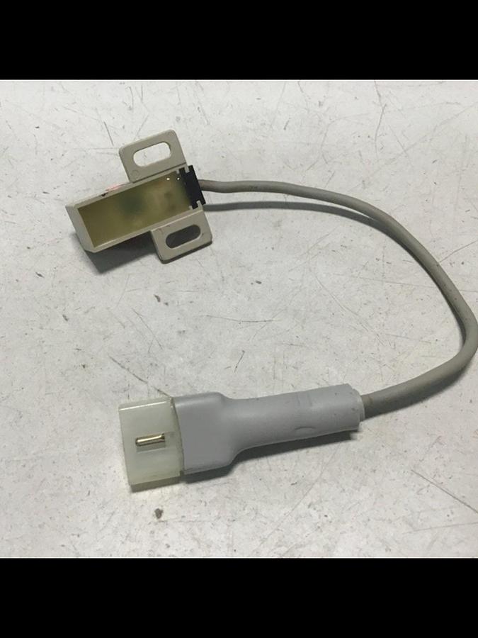 Used FUJI ELECTRIC Proximity Switch PE-B4D3 Used