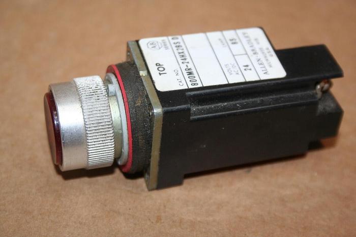 Used ALLEN BRADLEY Selector Switch 800MR-24HX2BS Used