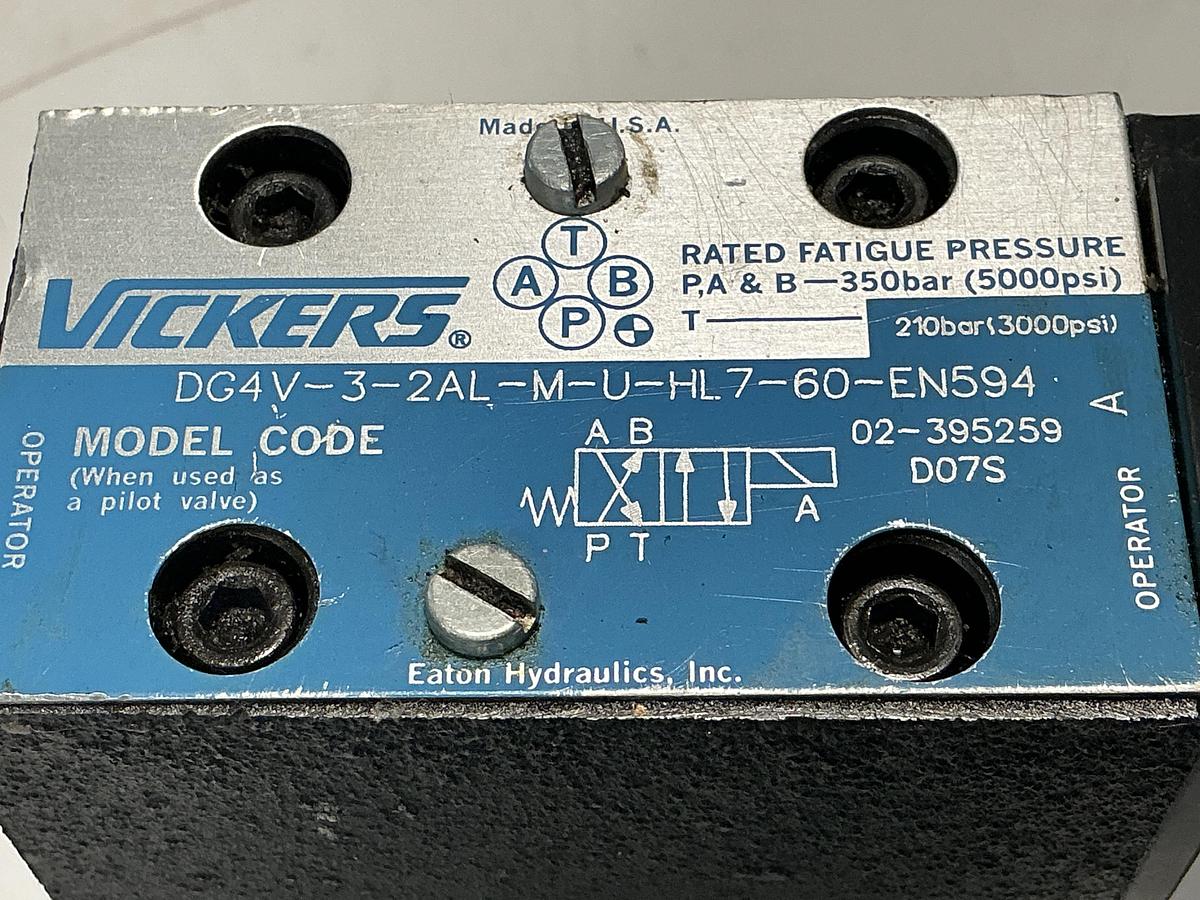 Used VICKERS DG4V-3-2AL-M-U-HL7-60-EN594
