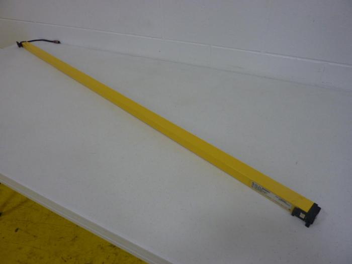 Used STI Light Curtain Receiver MCJ47-30-1500-R1 Used