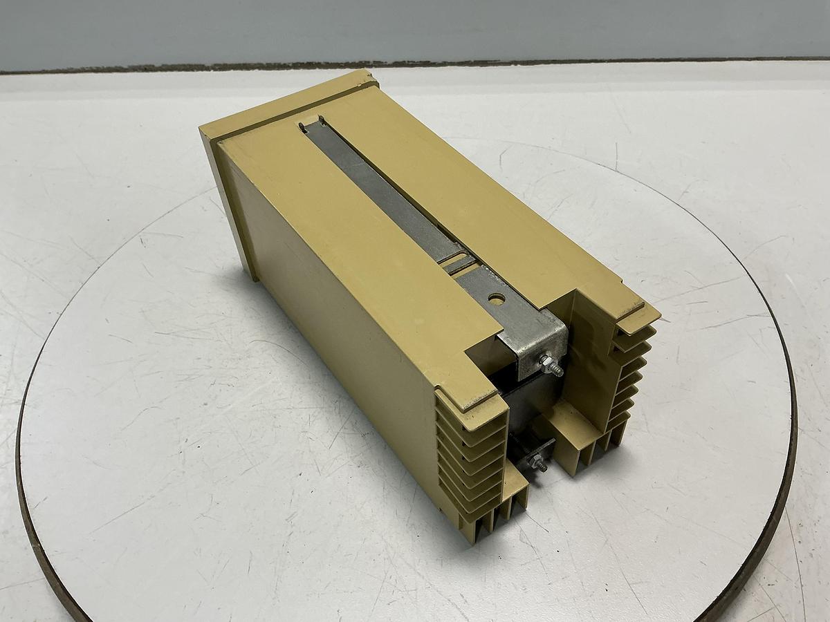 Used BARBER COLMAN 586A-20015-000-0-00