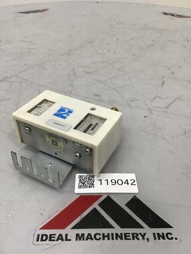 Used JL REFRIGERATION Dual Pressure Control LP830E #119042