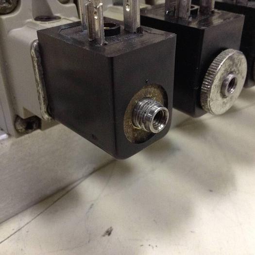 Used BOSCH Manifold & Valves 0 820 023 502 / MANIFOLD #88075