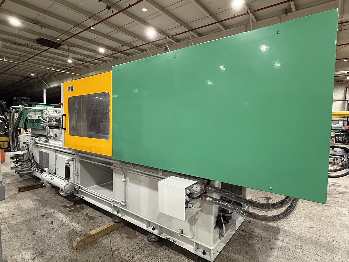 Used 2014 Asian Plastic Machinery SM250TSV