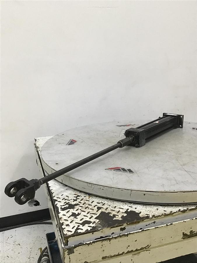 Used PARKER 02.50 2HLTS182A 15.000 Cylinder Used #144017