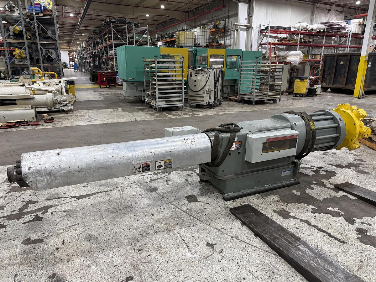 Used VAN DORN 1000-HP-125F 125 Oz Injection Unit USED