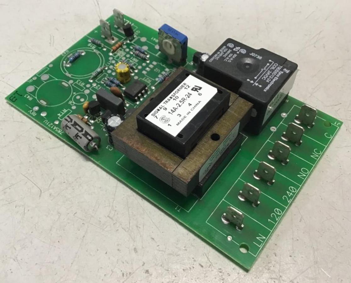 Used ATHENA Temperature Control Circuit Board 785A121U USED