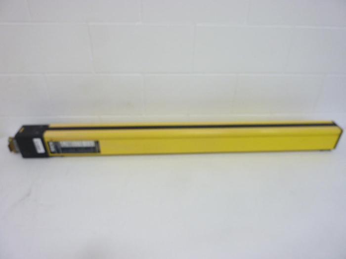 Used SICK OPTIC ELECTRONIC Light Curtain Sender AGSS 1200-2121 Used