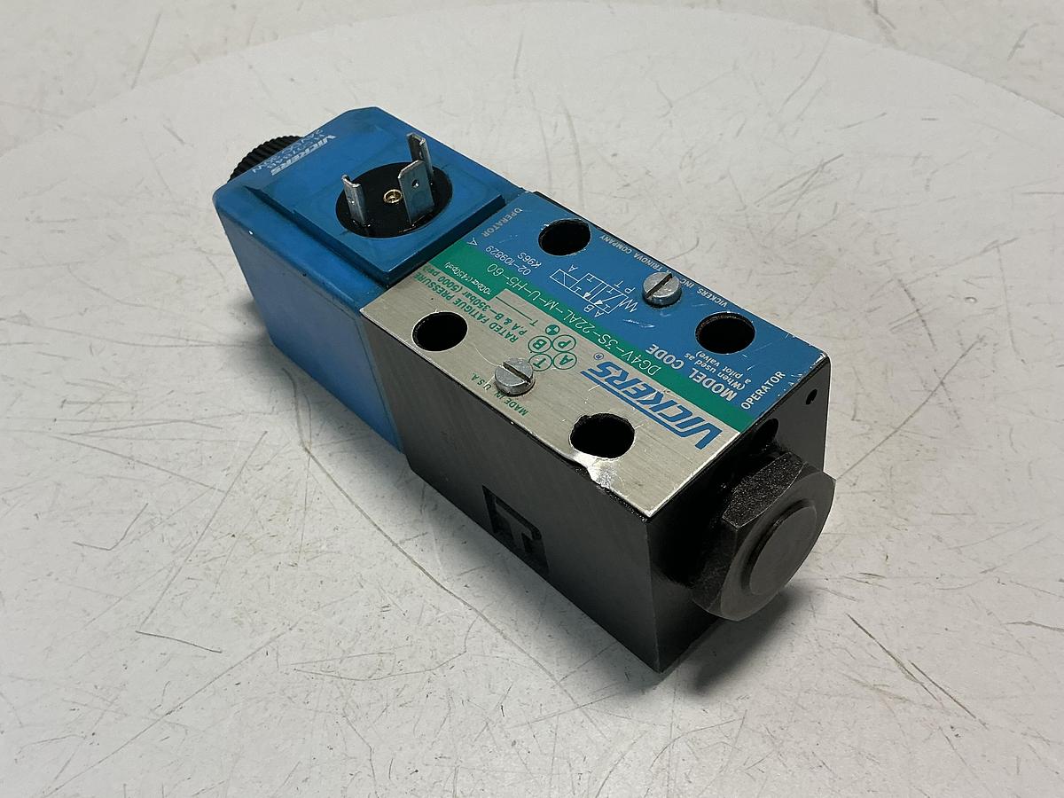 Used VICKERS DG4V-3S-22AL-M-U-H5-60