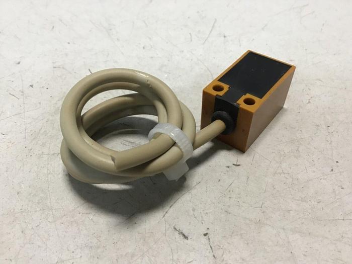 Used OMRON Proximity Switch TL-05MC1 #129202