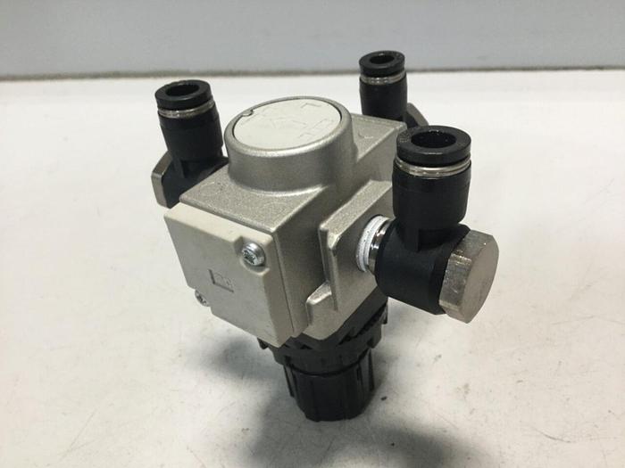 Used SMC Regulator AR20-02B #104209
