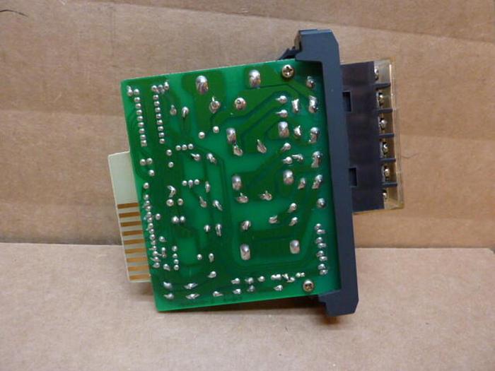 Used GENERAL ELECTRIC / GE AC Output Module IC610MDL176A #27650