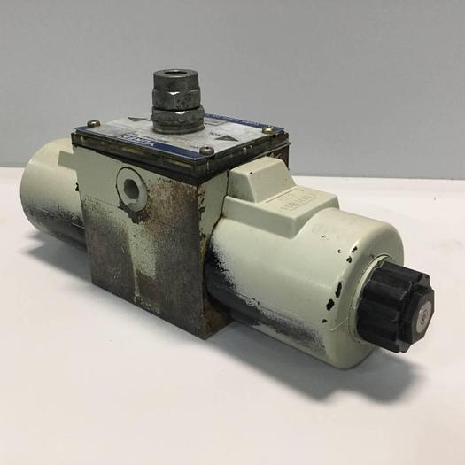 Used YUKEN Directional Control Valve DSWG-03-3C0-D24-1047 #91572