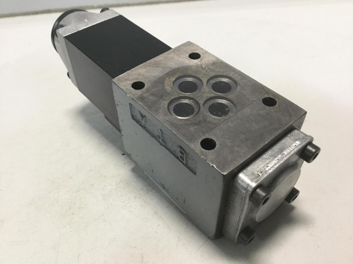 Used REXROTH Valve 4WE6D51AG24NZ4V Used