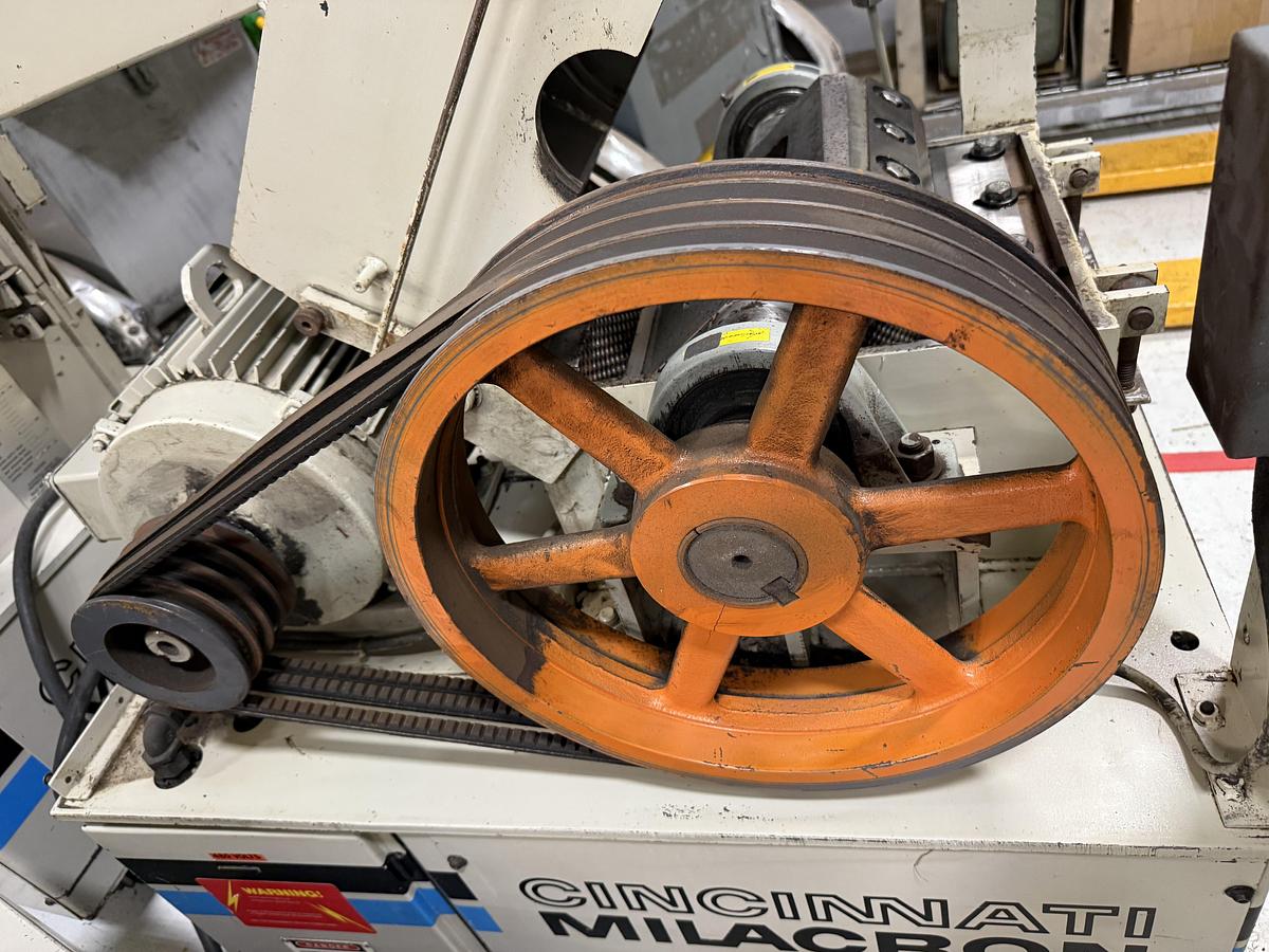 Used DNL / NOT CLEANED CINCINNATI MILACRON 912CM8 GRINDER GRANULATOR
