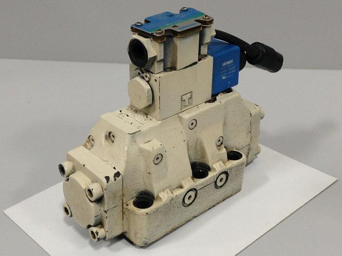 Used VICKERS Directional Control Valve DG5S86AMFWB530 #90116