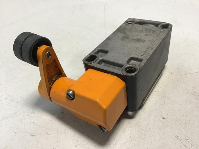 Used SIEMENS Limit Switch3 3SE3 120-1GW-Z #121155