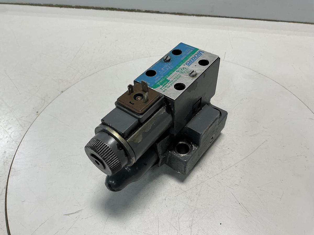 Used VICKERS DG4V-3S-2AL-M-U-HL7-60-EN490