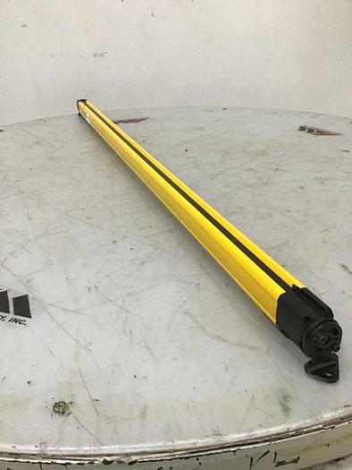 Used KEYENCE CORP Light Curtain GL-R56H-R Used