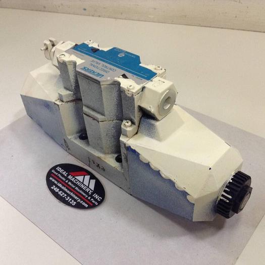 Used VICKERS Directional Control Valve DG4V-5-2C-M-P7L-H-6-30 #74182